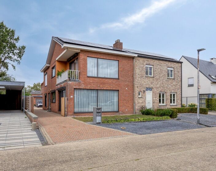 Gelijkvloers appartement te koop in Olen